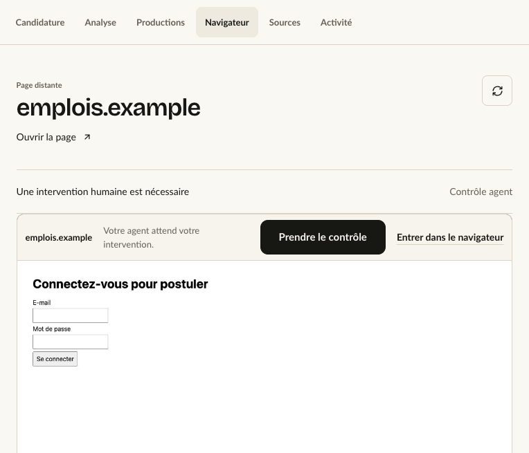 Le navigateur de l’agent dans l’atelier d’une candidature : une page de connexion sur un site d’offres fictif, l’agent attend l’intervention de l’utilisateur, le bouton « Prendre le contrôle » est visible.